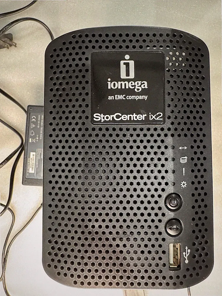 Iomega StorCenter ix2-200 NAS | 4TB Total (2x 2TB Drives) | Fully Tested